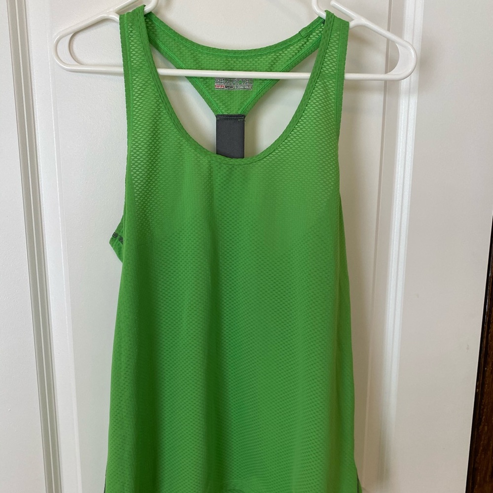 Under armour mesh running tank size M